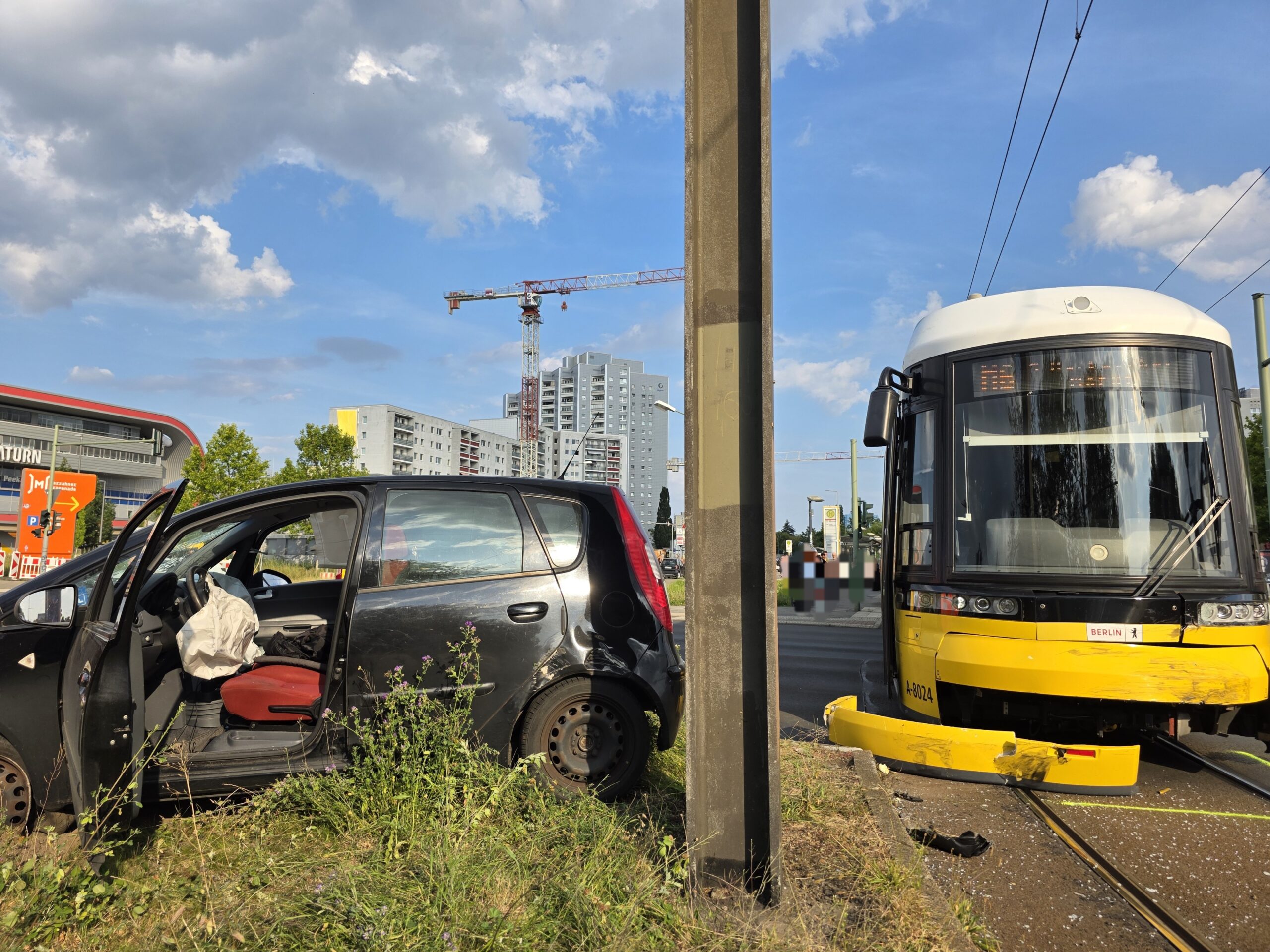 Schwerer Verkehrsunfall Marzahn Heute